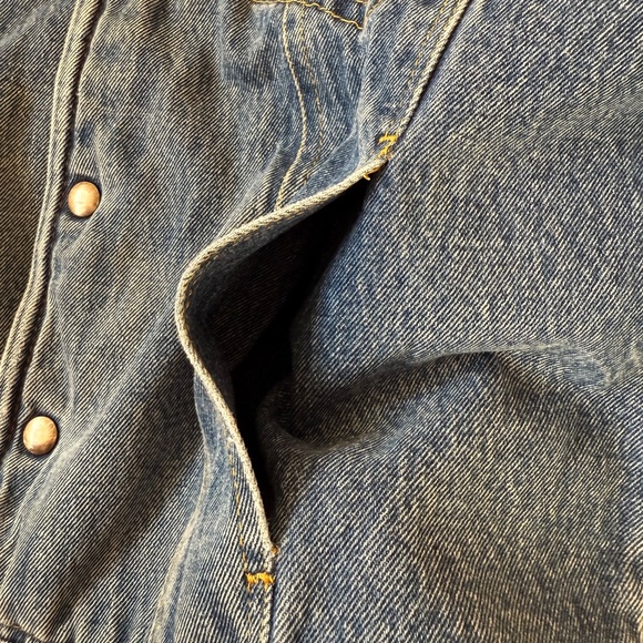 Vintage 90s Sherpa-Lined Denim Trucker Jacket - Picture 11 of 14